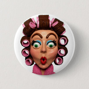 Vrouw met curlers ronde button 5,7 cm