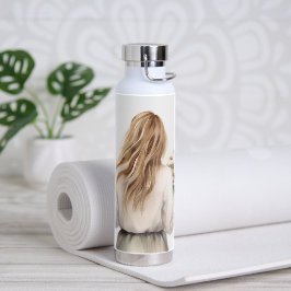 Vrouw met Daisy boeket Waterfles