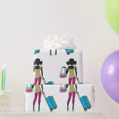 Vrouw met een koffer cadeaupapier