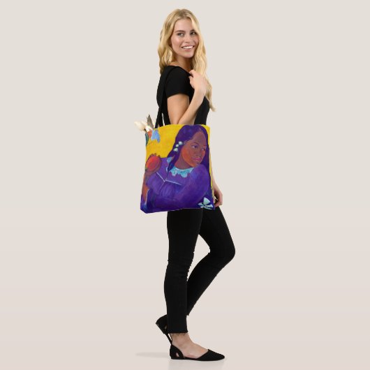 Vrouw met een Mango, Gauguin Tote Bag (Op model)