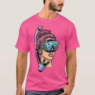 Vrouw met een schuifduiker met een schuifmasker t-shirt