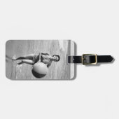 Vrouw met een strand bagagelabel (Voorkant horizontaal)