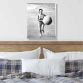 Vrouw met een strand canvas afdruk (Insitu (Slaapkamer))