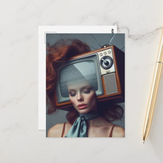  vrouw met een tv op haar hoofd briefkaart (Voorkant / Achterkant in situ)