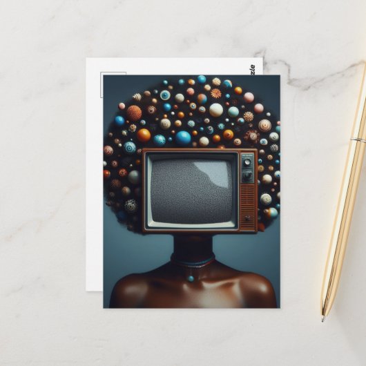 Vrouw Met een TV Op Haar Hoofd Natuurlijk Zwart Ha Briefkaart (Voorkant / Achterkant in situ)