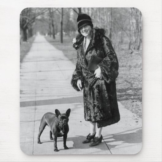 Vrouw met Franse Bulldog, 1920 Muismat (Voorkant)