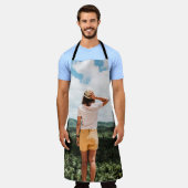 Vrouw met gele korte broek schort (Gedragen)