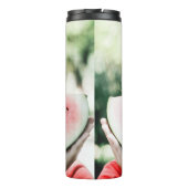 Vrouw met gesneden watermeloen thermosbeker (Achterkant)