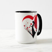 Vrouw met harten in rode en zwarte Mok (Voorkant rechts)