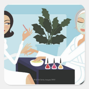 Vrouw met manicure en gelaatstrekken in de spa vierkante sticker