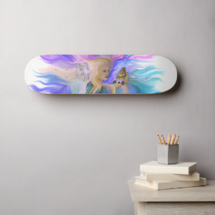 Vrouw met paarden en vlinder persoonlijk skateboard