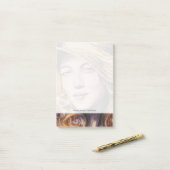 Vrouw met pet post-it® notes (Op bureau)