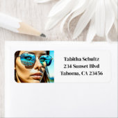  vrouw met reflectie van strandzonnebril etiket (Insitu)