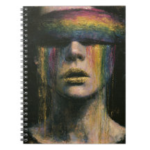 Vrouw met regenboog blinddoek