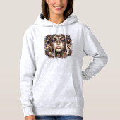 Vrouw met uitgebreide tribal-geïnspireerde versier hoodie (Voorkant)