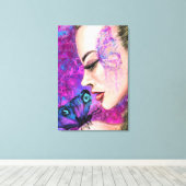 Vrouw met vlinder canvas print (Insitu (Houten vloer))
