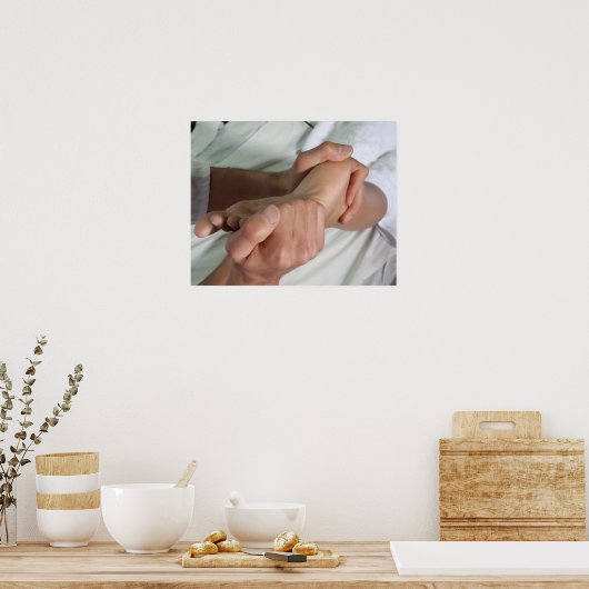 Vrouw met voetmassage 2 poster (Keuken)