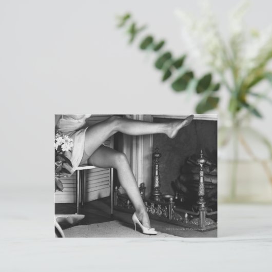 Vrouw met vuurhaard B&W Briefkaart (Staand voorkant)