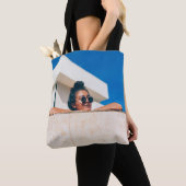 Vrouw met zwarte zonnebril tote bag (Dichtbij)