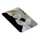 Vrouw mime dat op de hoek van de straat presteert magneet (Rechterzijde)