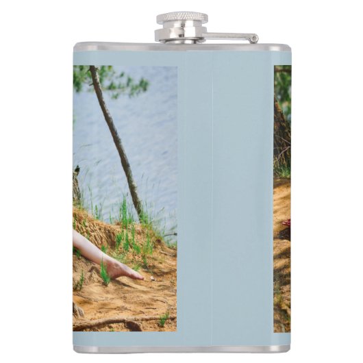 Vrouw Model Zonnebaden Thunder_Cove Heupfles (Achterkant)