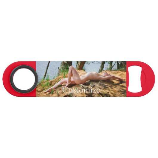 Vrouw Model Zonnebaden Thunder_Cove Speed Flessenopener (Achterkant Horizontaal)