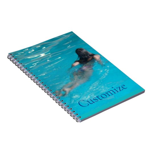 Vrouw model zwemmen Thunder_Cove Notitieboek (Rechterzijde)