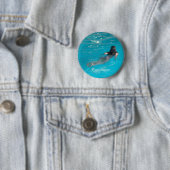 Vrouw model zwemmen Thunder_Cove Ronde Button 5,7 Cm (In situ)