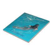 Vrouw model zwemmen Thunder_Cove Tegeltje (Zijkant)