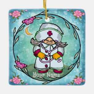 Vrouw Nurse Gnome Keramisch Ornament