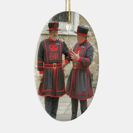 Vrouw- of beefeters op dienst keramisch ornament (Rechts)