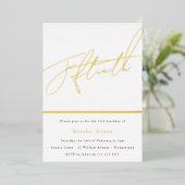 Vrouw of Man 50ste verjaardagsfeest Gouden Script Folie Uitnodiging (Staand Voorkant)