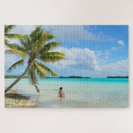 Vrouw onder een palmboom in de Stille Oceaan Legpuzzel