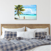 Vrouw onder een palmboom in het Pacifische canvas Afdruk (Insitu (Slaapkamer))
