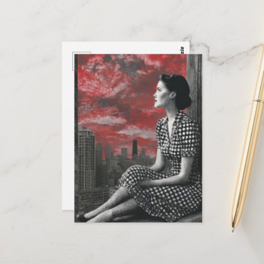 Vrouw op de top van de stad briefkaart (Voorkant / Achterkant in situ)