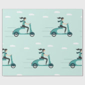 Vrouw op een scooterwrapppapier cadeaupapier (Vlak)