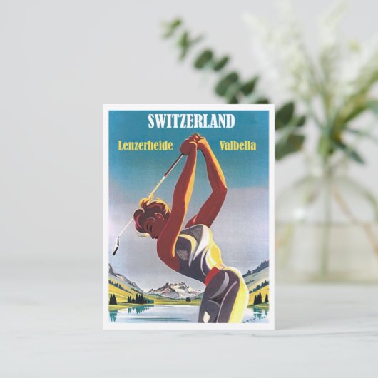 Vrouw op golf in Zwitserland, Lenzerheide, Valbell Briefkaart (Staand voorkant)