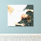 Vrouw op het strand canvas afdruk (Insitu (Houten vloer))