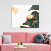 Vrouw op het strand canvas afdruk (Insitu (Woonkamer))