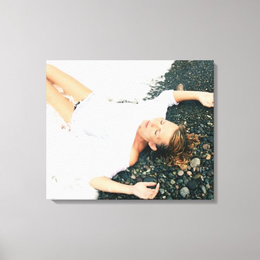 Vrouw op het strand canvas afdruk (Voorkant)