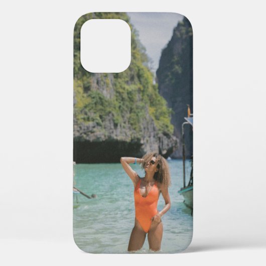 Vrouw op water tussen bruine boten Case-Mate iPhone case (Achterkant)