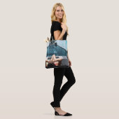 Vrouw over bruine chaistielounge tote bag (Op model)