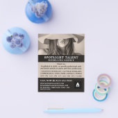 Vrouw Pet Model, modellenbureau, modelagent Flyer (Enkel)