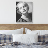 Vrouw Posing 2 Canvas Afdruk (Insitu (Slaapkamer))