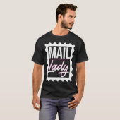 Vrouw Postal Worker Mail Lady Stamp T-shirt (Voorkant volledig)
