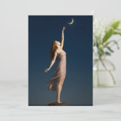 Vrouw reikt naar de maan kaart (Staand voorkant)
