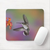 Vrouw Ruby Throated Hummingbird tijdens de vlucht Muismat (Met muis)