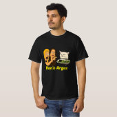 Vrouw schreeuwt tegen Cat Meme grappig T-shirt (Voorkant volledig)