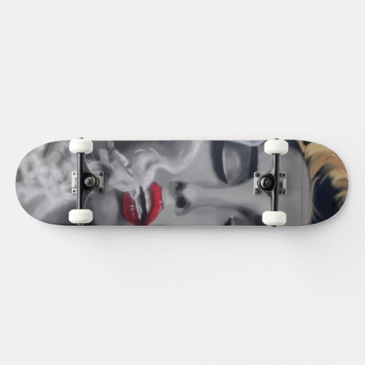 Vrouw Smoker Persoonlijk Skateboard (Horizontaal)