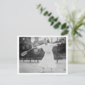  vrouw tennisster op de baan briefkaart (Staand voorkant)